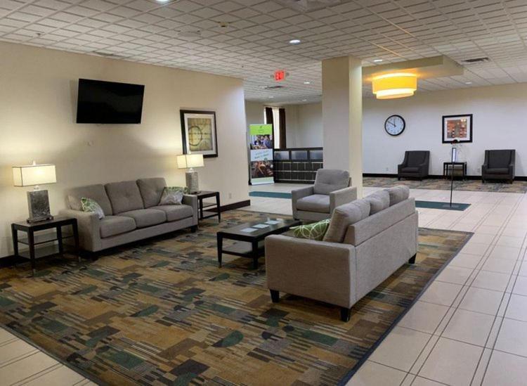 Quality Inn & Suites Downtown マンスフィールド エクステリア 写真