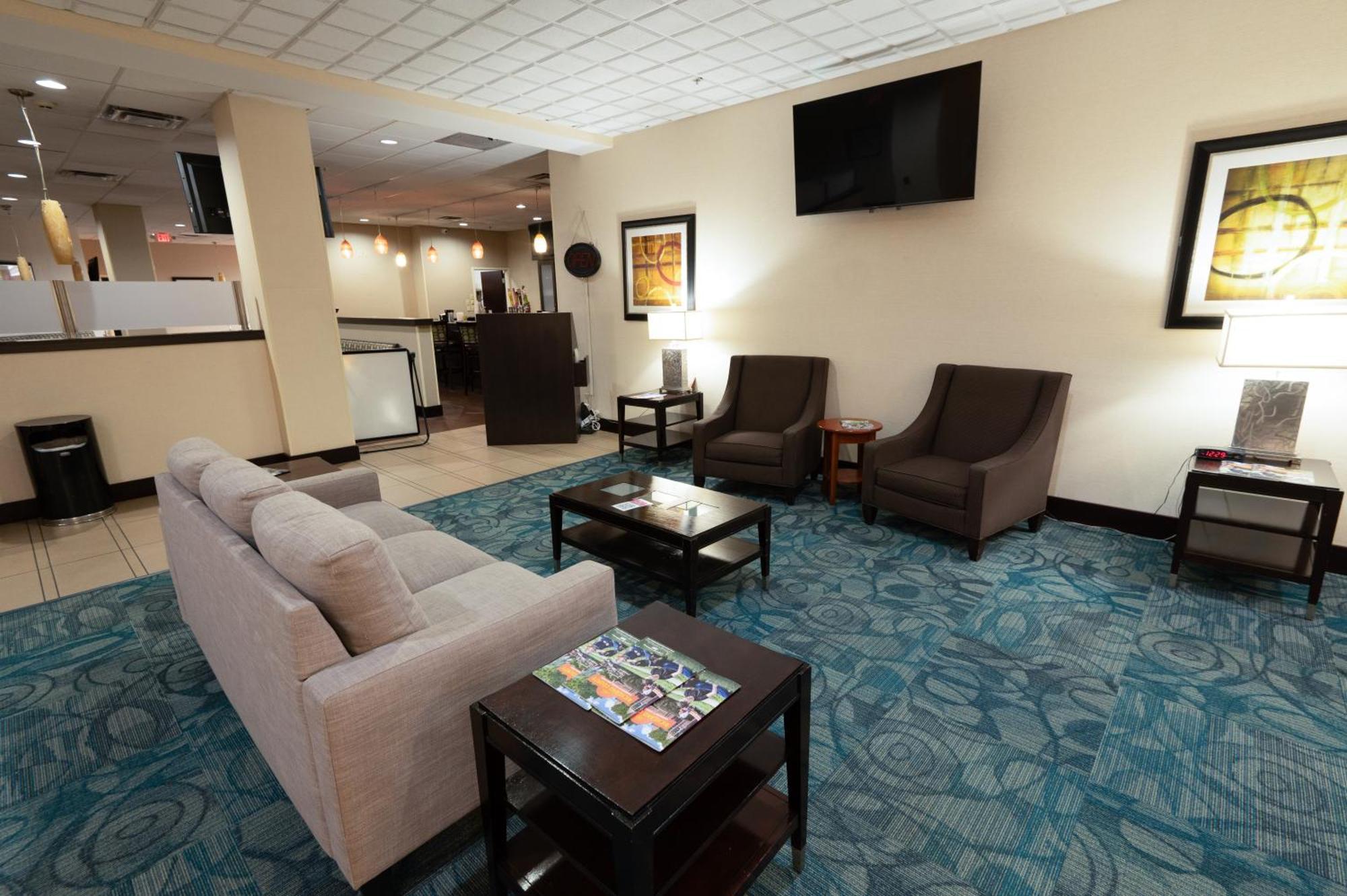 Quality Inn & Suites Downtown マンスフィールド エクステリア 写真